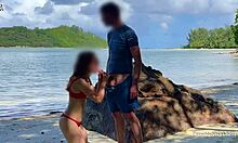 Næsten fanget i at have sex på en afsides strand