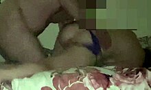 Nu fiica primește antrenament BDSM dur de la tatăl vitreg într-un videoclip făcut acasă