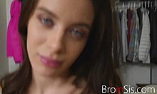 Styvsyster Lana Rhoades visar upp sina stora bröst och färdigheter i POV-video