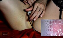 Amatérský pár používá endoskopovou kameru a punčochy