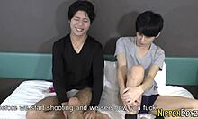 فيديو منزلي للأزواج المثليين يظهر مراهق ياباني يتعرض للنيك الشديد